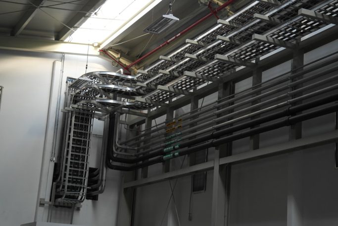 INSTALACIONES ELÉCTRICAS DE BAJA TENSIÓN INSTALACIONES ELÉCTRICAS